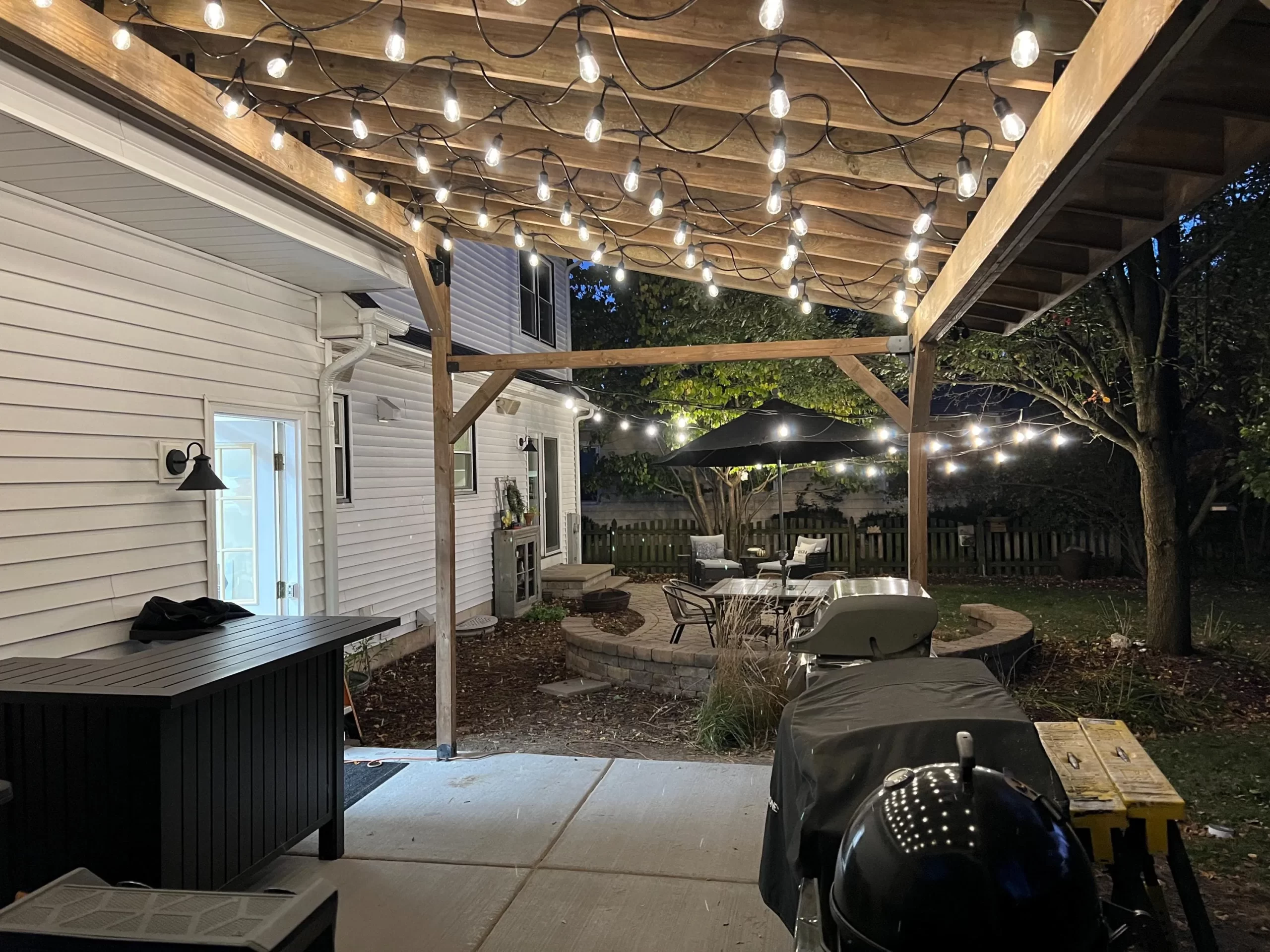 4x4 Lean to kitchen a 4x4 lean to kitchen with smoker and bbq, lit with led light strings